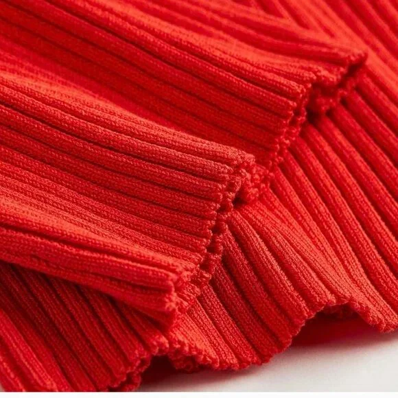 NWOT H&M Rib-Knit sweater - Picture 2 of 2